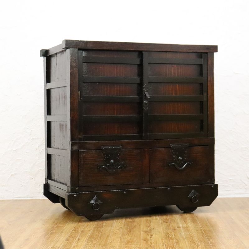 和箪笥・時代箪笥のアンティーク一覧｜種類と特徴も紹介 昔の日本