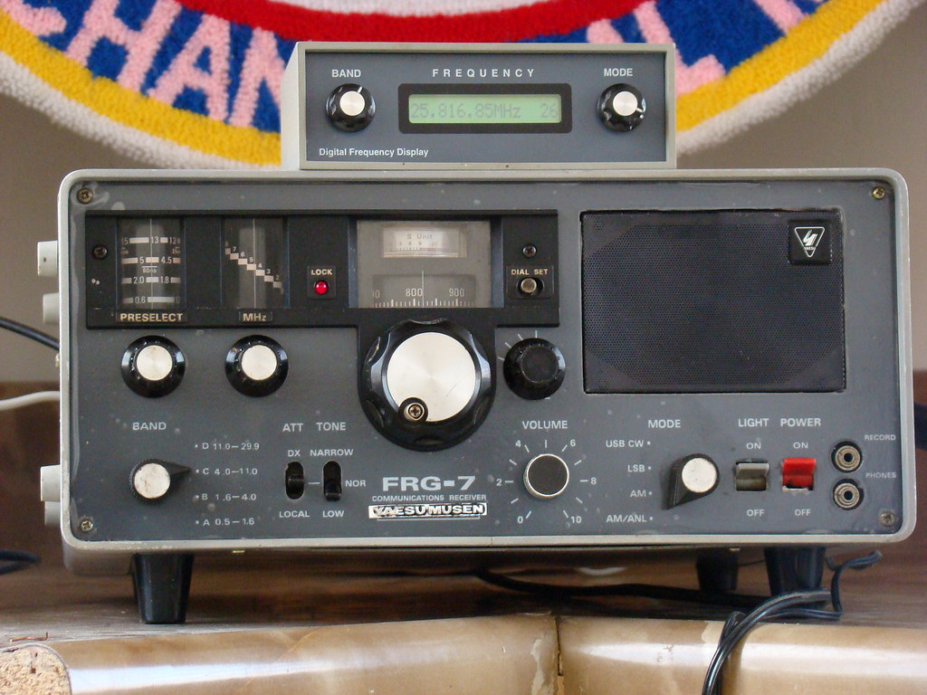 八重洲無線 コミュニケーションズレシーバー 受信機 FRG-7 動作品 希少