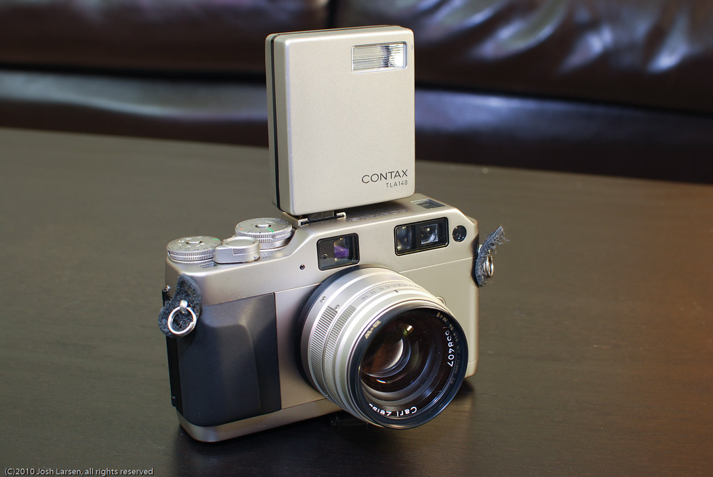 Contax G1 and Contax TLA140 | This tiny little flash arrived… | Flickr