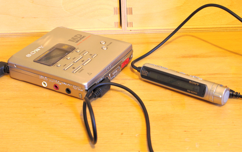 Sony MZ-R55 MiniDisc recorder (1998) | This is one of the 