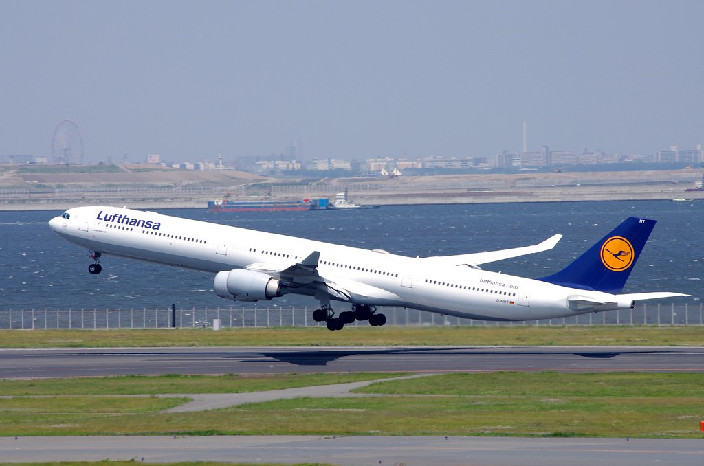 AIRBUS 340-600 ルフトハンザ ファンハンザ エアバス