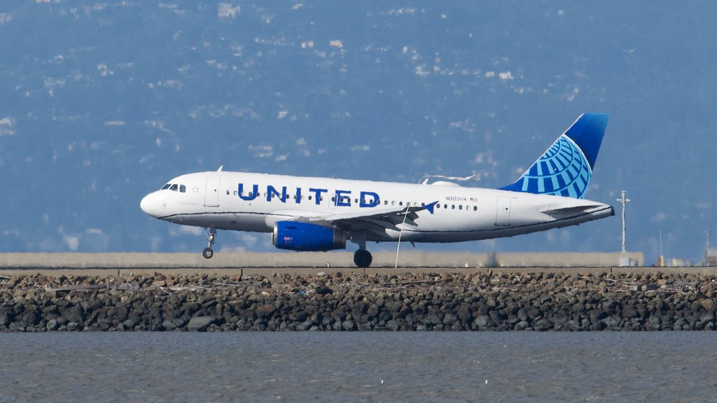 ユーロウイングス航空 Aviationtag A319-100 ユーロウイングス航空