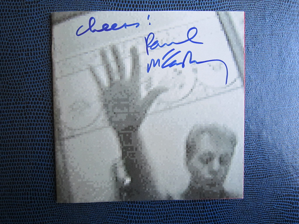 Paul McCartney直筆サイン（鑑定書付き）