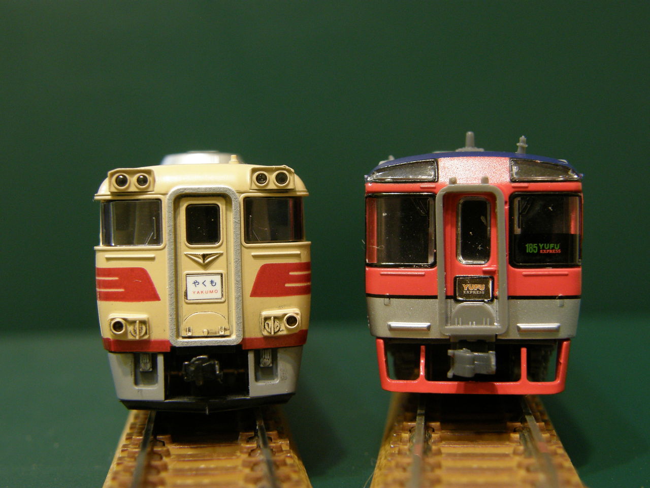 新規入線車両（マイクロエース 「キハ185系・JR九州色（登場時） 特急