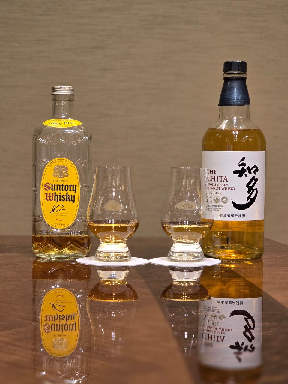 知多 ＆ 角瓶 ニート 呑み比べ！ : ウイスキーおじさんのバックバー