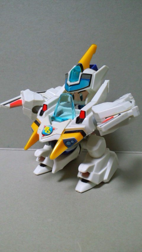 ビーダマン クリスホワイター限定クリア ビーダマン クリスホワイター