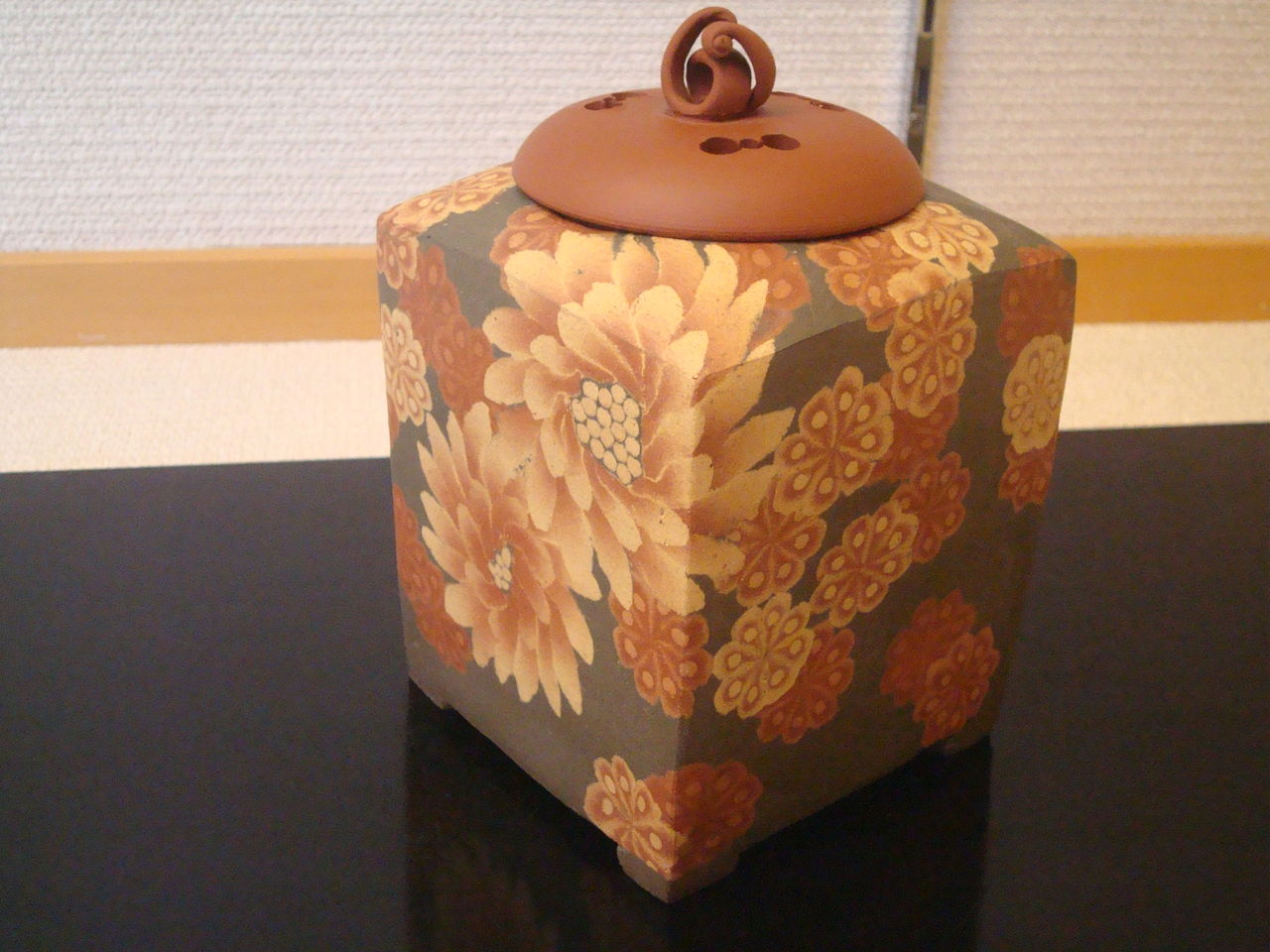 佐渡、伊藤赤水作 花入れ 無名異焼 人間国宝 共箱 佐渡の画廊