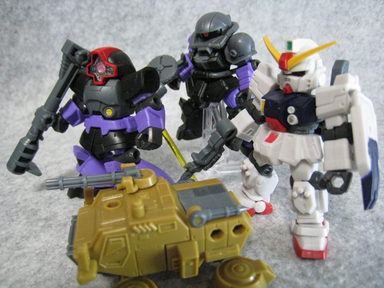 ガンダム モビルスーツアンサンブル 09 : 何かブンドド