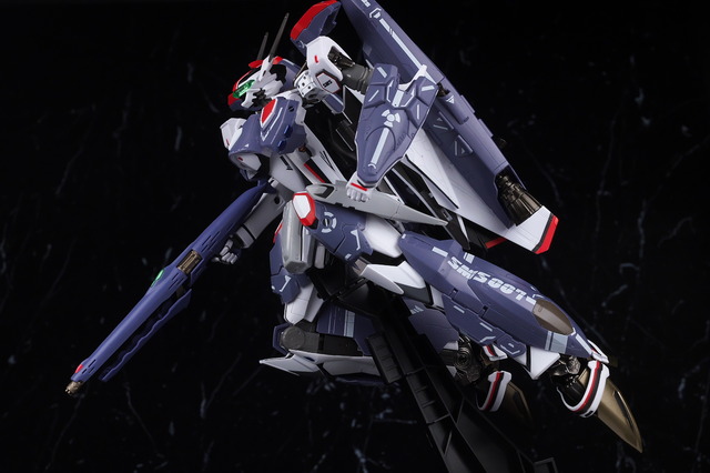 DX超合金 VF-25F スーパーメサイアバルキリー リバイバルVer. DX超合金