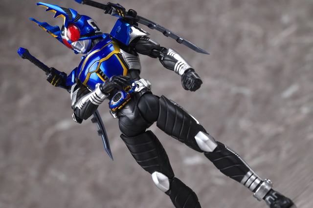 真骨彫仮面ライダー カブト、ガタック10th Anniversary セット S.H.