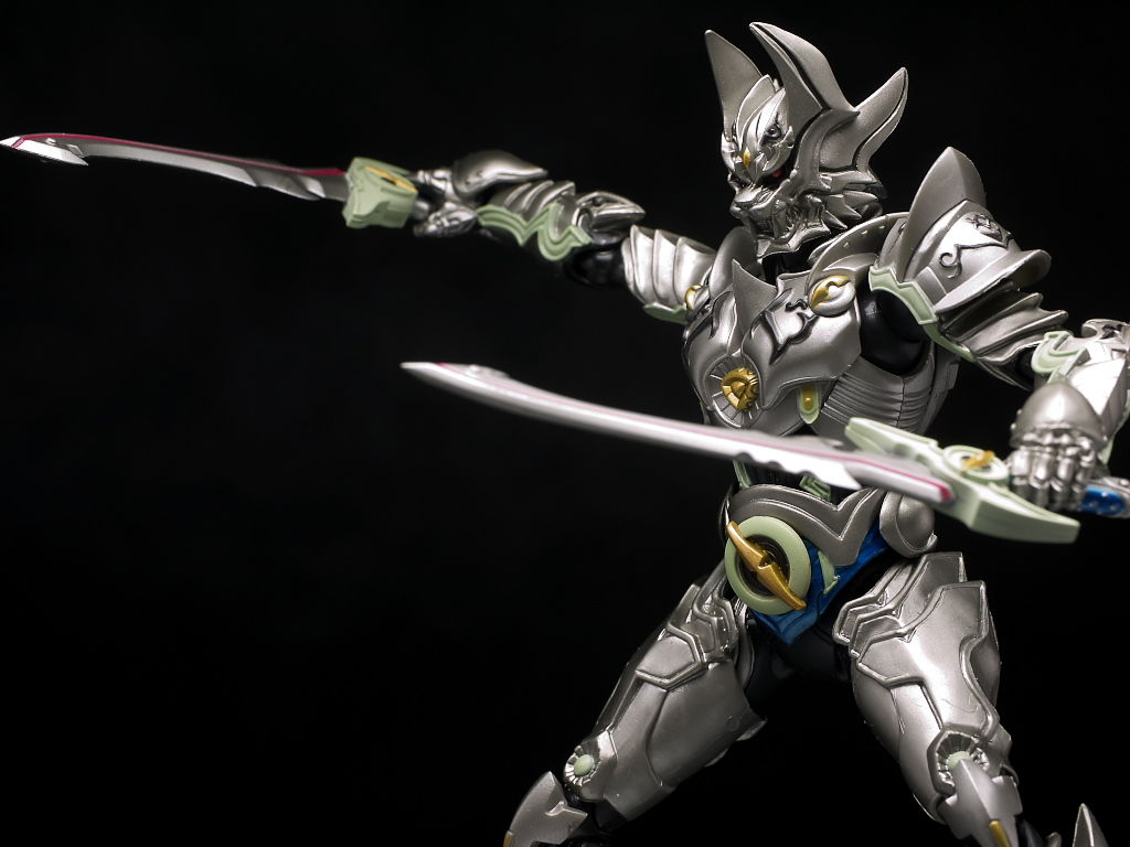 未開封】真骨彫製法 S.H. Figuarts 牙狼 銀牙騎士ゼロ 絶狼