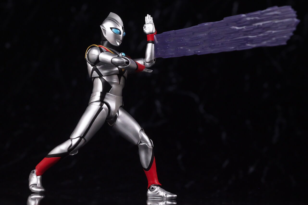 S.H.フィギュアーツ(真骨彫製法) イーヴィルティガ レビュー : はっちゃか