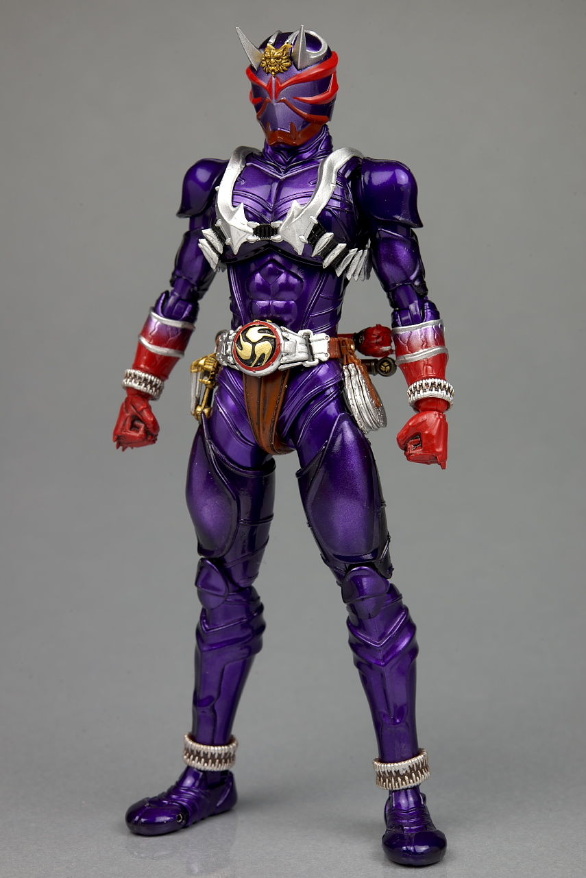 S.H.Figuarts（真骨彫製法） 仮面ライダー響鬼│株式会社BANDAI