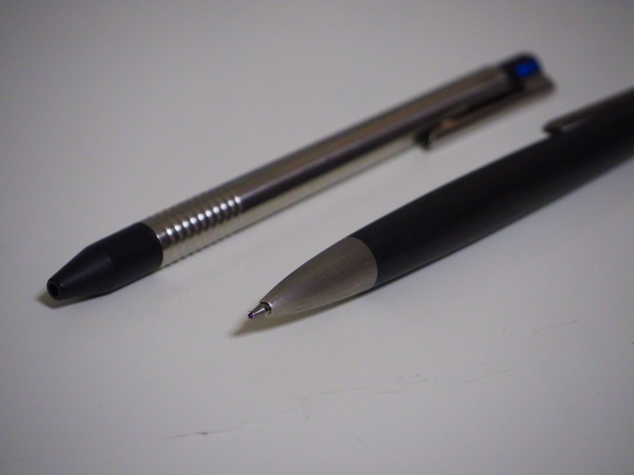 LAMY ロゴトライペン ブラック 廃番 delfonics ペンケース