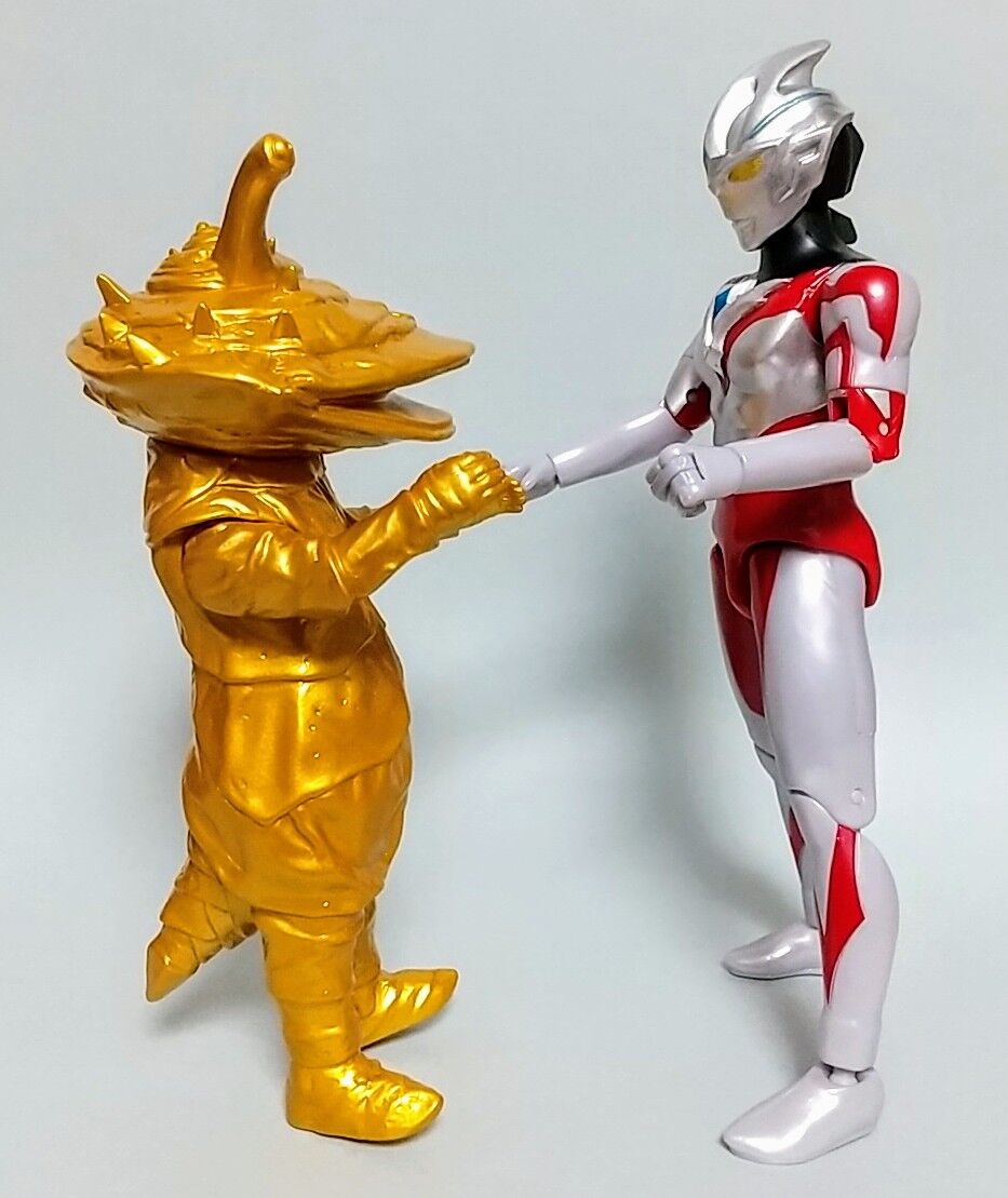 ブルマァク ジャイアントカネゴン ハワイバージョンカラー ソフビ