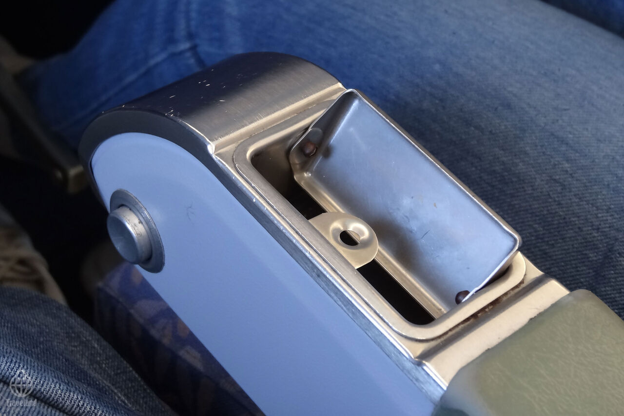 なんで撮ったの？158：レトロ灰皿 : ヨコ旅