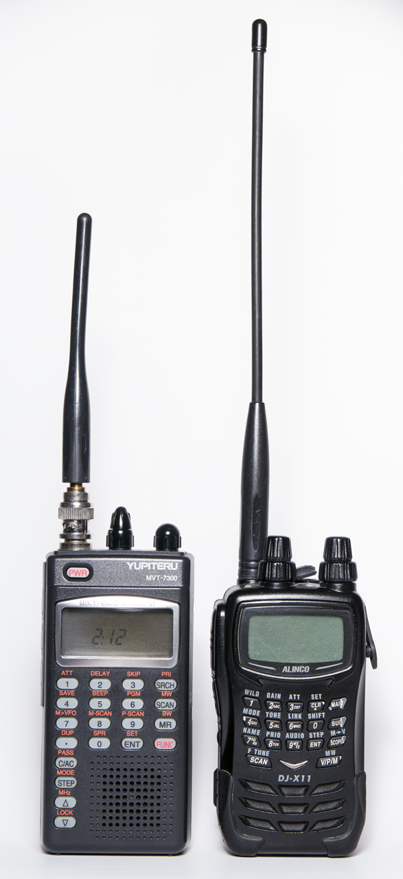 YUPITERUユピテル MVT-7300広帯域受信機と周波数帳