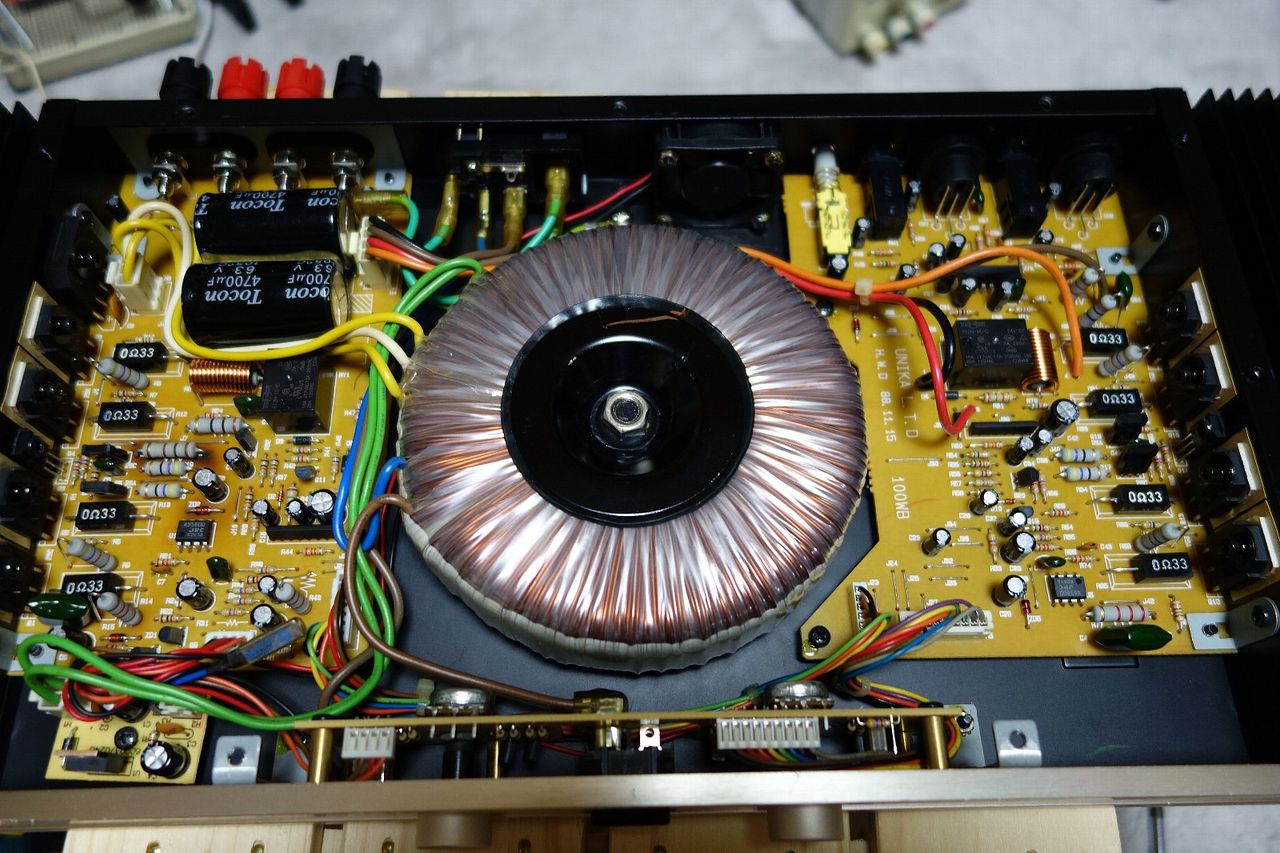 CLASSIC PRO CP400 ステレオパワーアンプ Classic Pro CP400 パワーアンプ