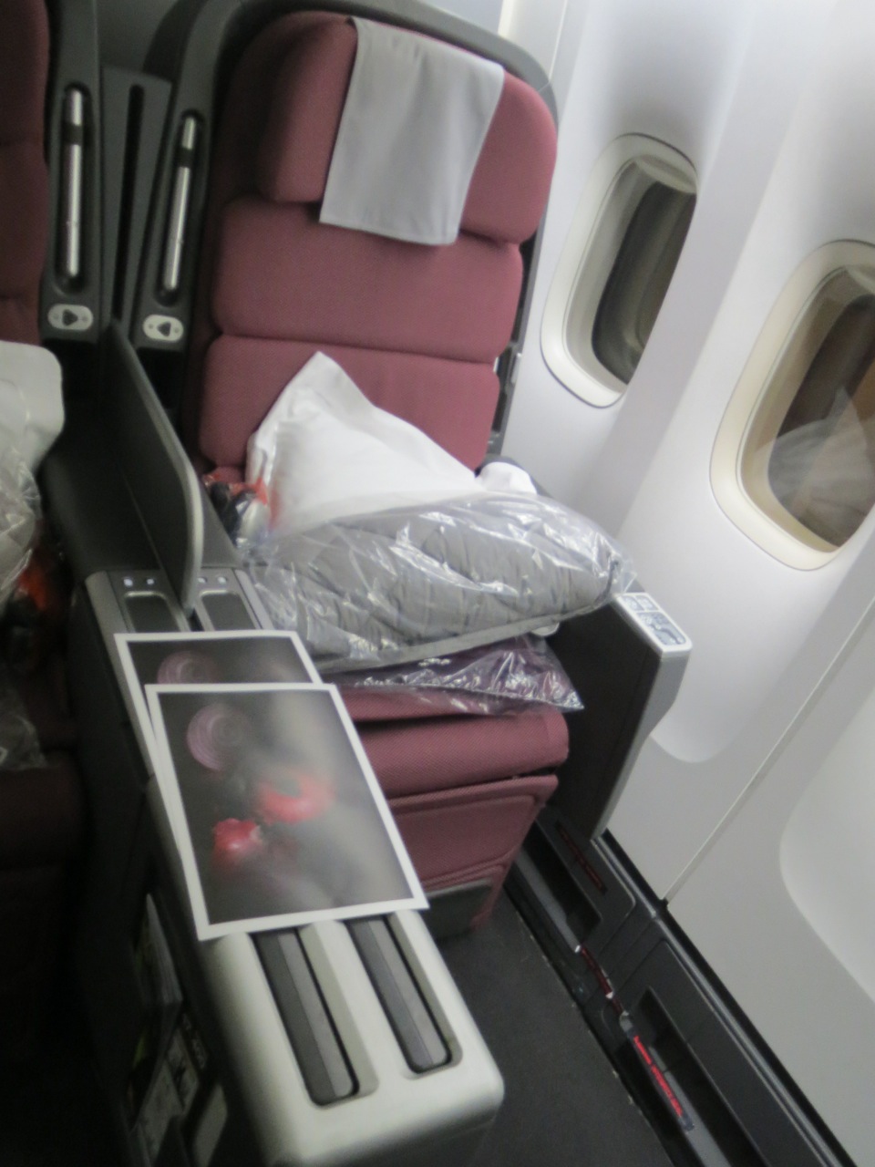 QANTAS ビジネスクラス 荷物タグ 複数セット 優先的 重い荷物