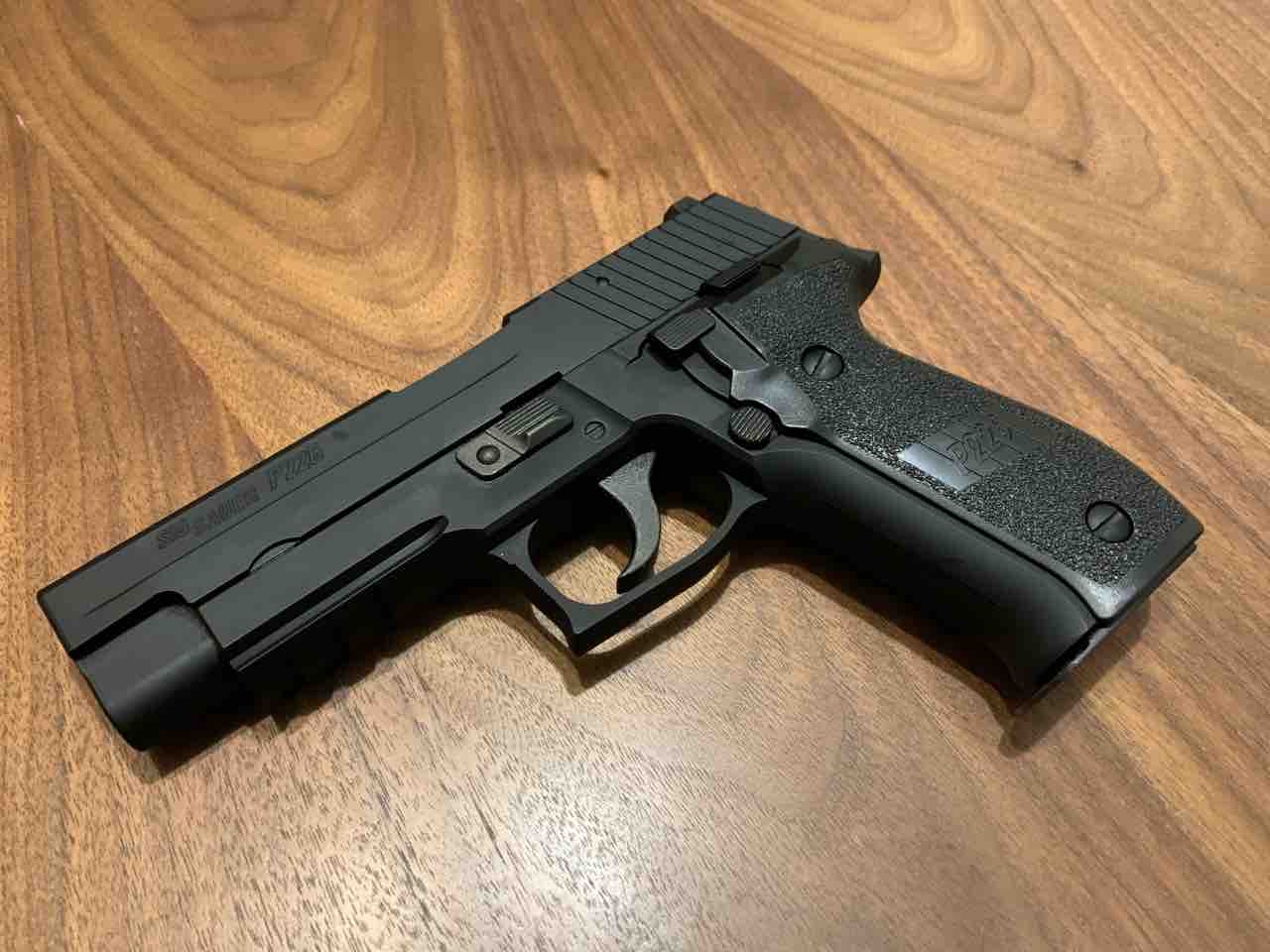 東京マルイ】SIG SAUER P226 RAIL 東京マルイ SIG SAUER P226 RAIL