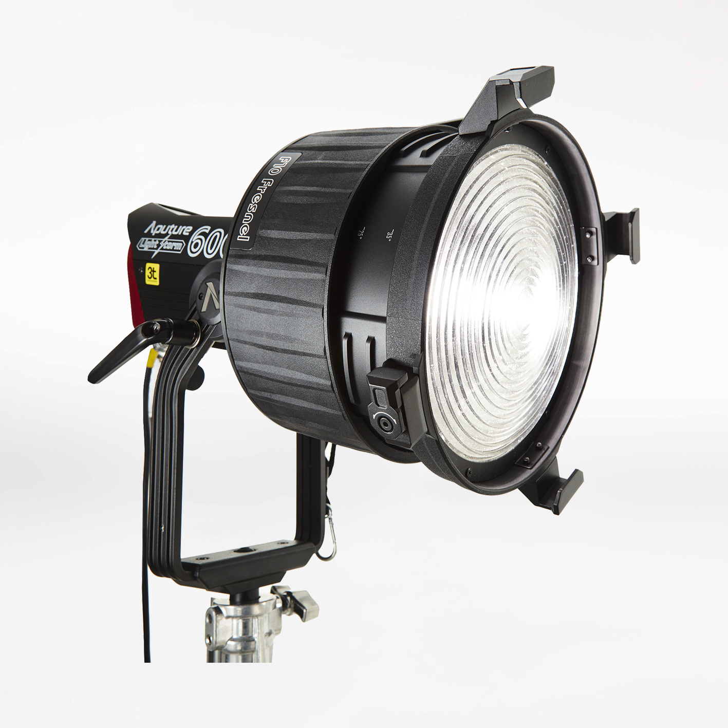 Lente Aputure Fresnel F10 - LOC