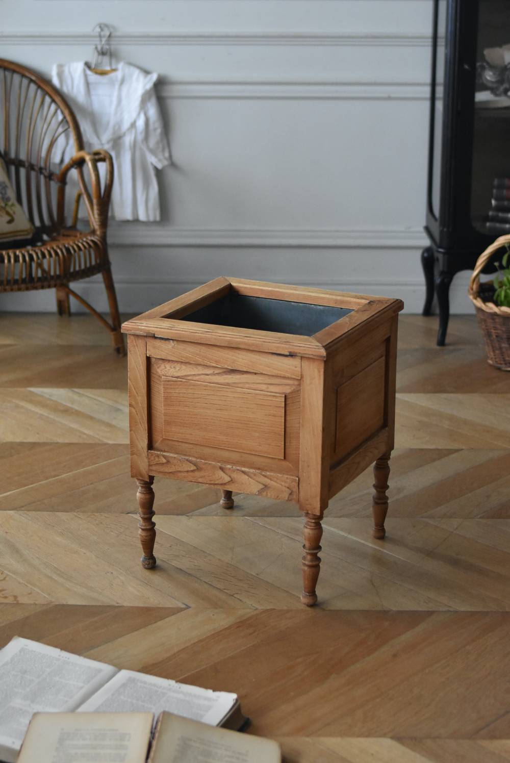 木製プランタースタンド.25 フランスアンティーク家具 木製ボックス 台座