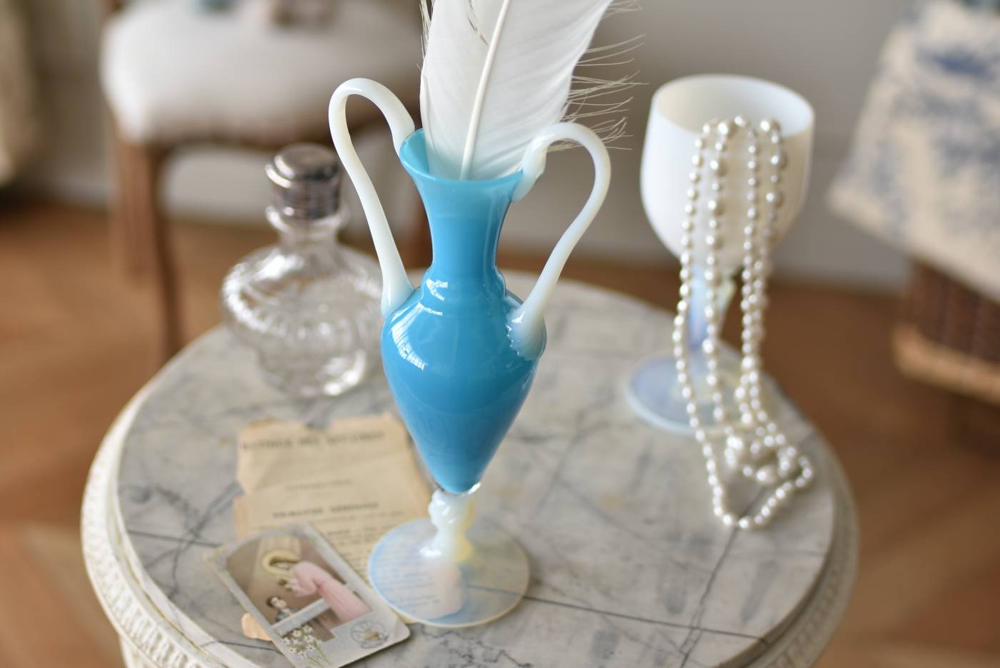 フランスアンティーク オパリンガラスの花瓶 ブルー系 一輪挿し グラス