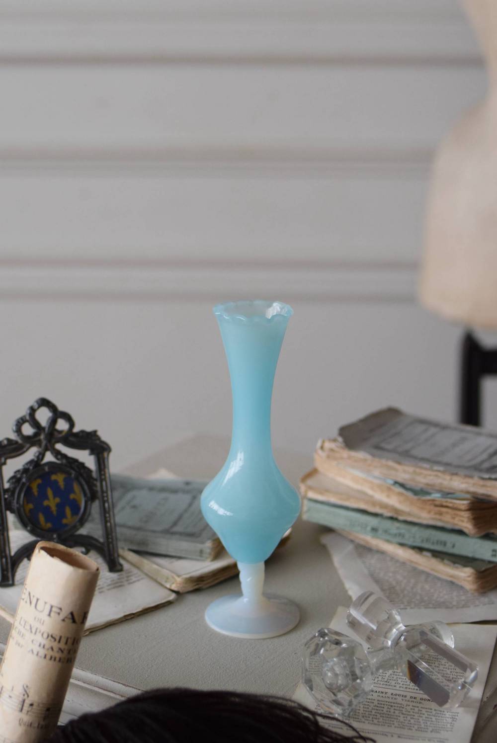 フランスヴィンテージ雑貨 オパリンガラスフラワーベース.20 花瓶