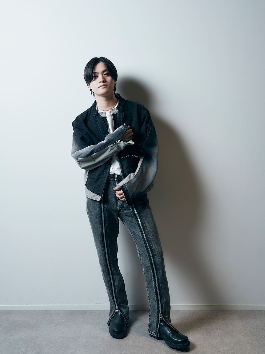 アウトレット MAZZEL KAIRYU アクスタ 2枚セット Amazon.co.jp: MAZZEL