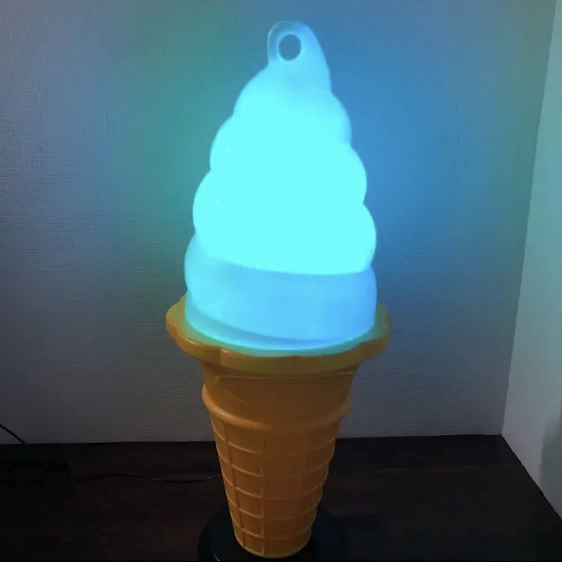 セール中 【非売品新品】スジャータ TOMI ソフトクリーム看板 ライト