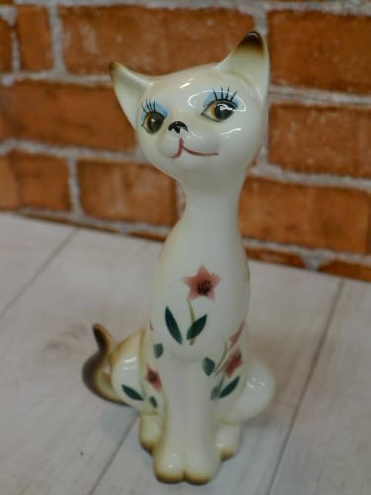 昭和レトロ 陶器の猫 ウインクするネコの人形 ルネ 昭和レトロ 陶器の