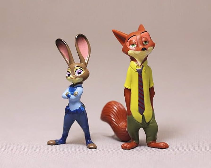 Amazon.co.jp: Zootopia ジュディ ホップス & ニック・ワイルド 置物