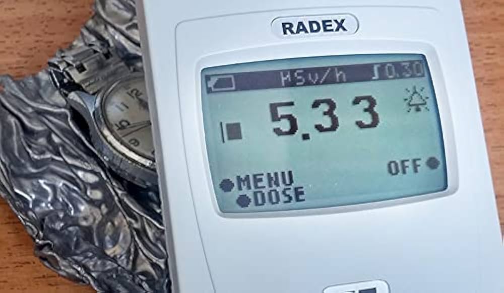 Amazon.co.jp: 放射線測定器 ガイガーカウンター RADEX RD1503: 産業