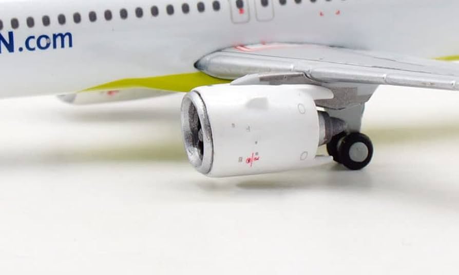 Amazon.com: JC Wings Air Busan Airbus A321neo HL8394 1:400 DIECAST