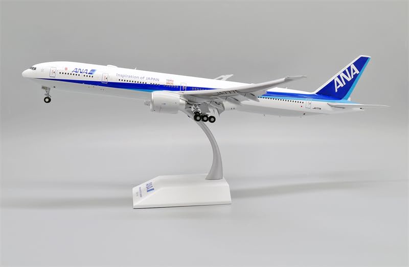 ANA Boeing 777-300 キャラクター塗装 1/200 ANA Boeing 777-300