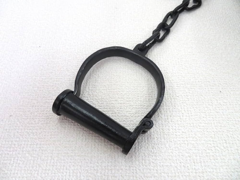 ビンテージ鉄製ハンドカフ鍵付き