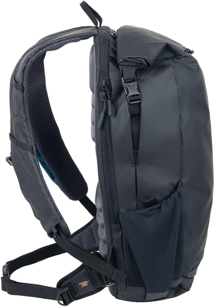 Amazon.com | Mountainsmith Cona 25 Backpack - Blackout | Casual