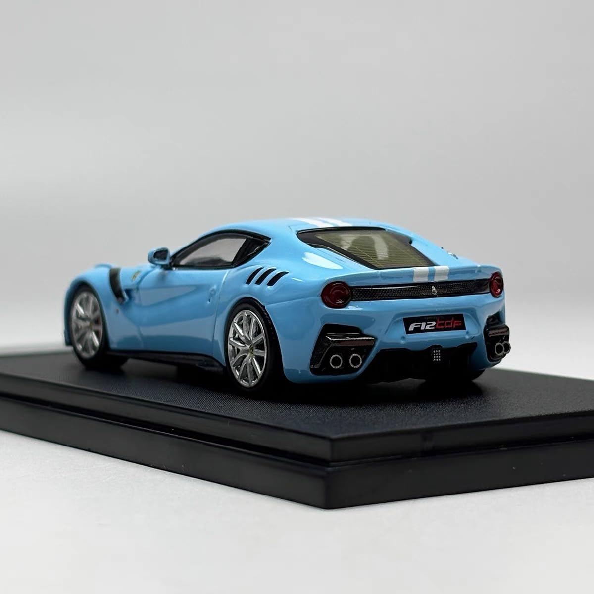 限定499台】フェラーリF12 TDF ミニカー1/64スケール ライトブルー