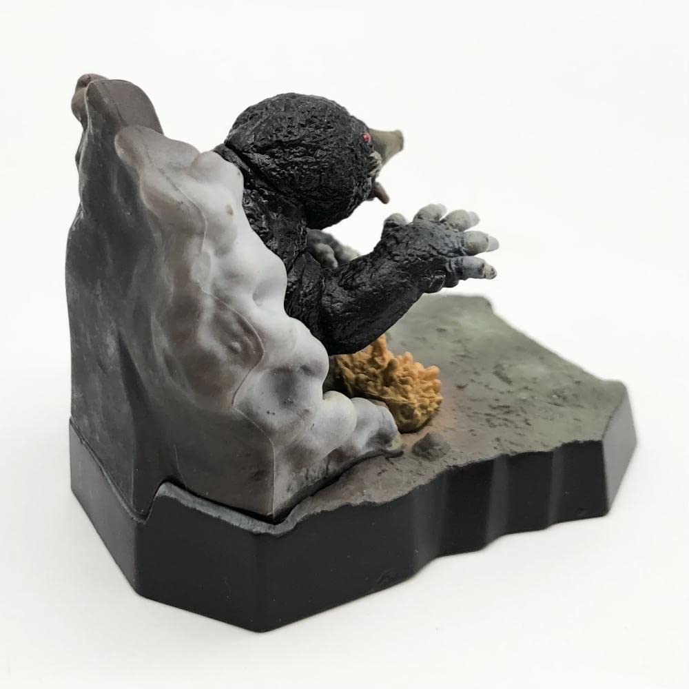 Amazon.co.jp: 現状渡/難有 ウルトラQ ウルトラ怪獣名鑑 シークレット