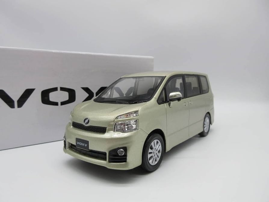 Amazon | 1/24 トヨタ ヴォクシー VOXY 70系 後期 非売品 カラー