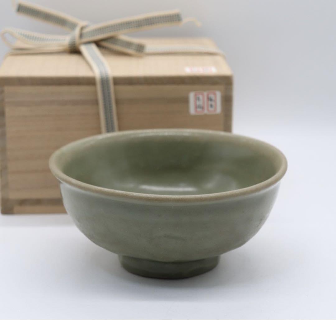 中国古美術品 宋時代 青磁刻花 中皿 22cm 龍泉窯 合箱あり 中国古美術