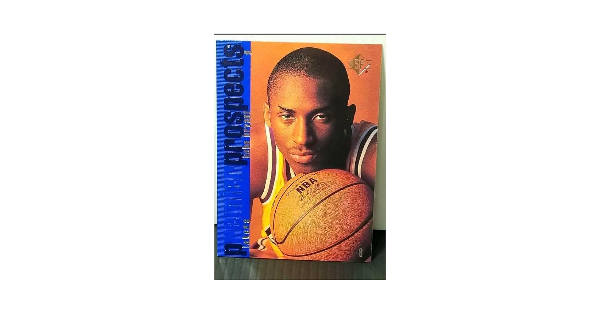 NBA カード コービー ブライアント UD ダイカットインサート PSA 9