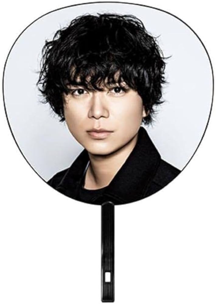 NEWS 加藤シゲアキ 公式うちわ NEWS・加藤シゲアキ 最新作が直木賞の