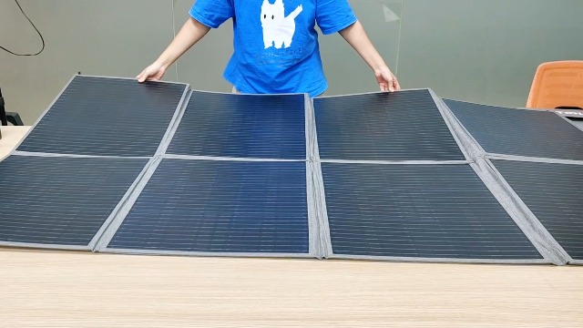 Amazon.com : 400W Portable Solar Panel, Camping Essentials
