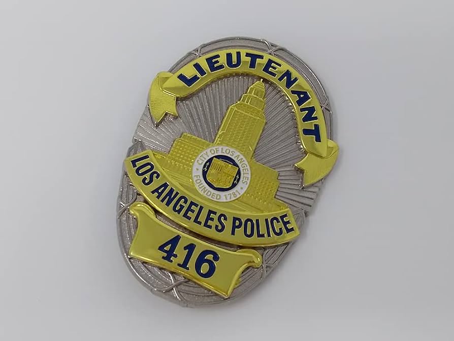 ロサンゼルス市警 巡査 レプリカバッジ Amazon.co.jp: ポリスバッジ