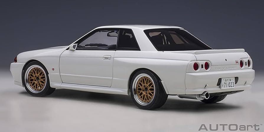 Amazon | ☆ オートアート 1/18 日産 スカイライン GT-R R32