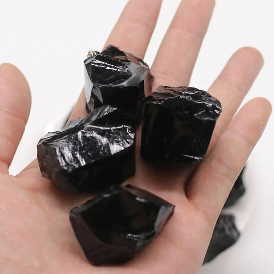 Amazon.co.jp: 100g 天然黒曜石 不規則な形の鉱物岩 オリジナルの水晶