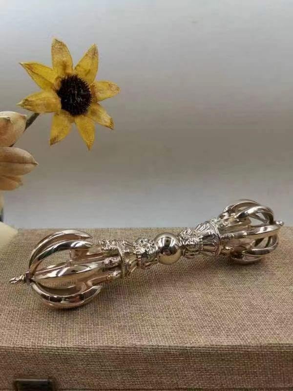 修縁堂】 真言宗 密教法具 杵を飛ぶ 法器 仏教法具 修縁堂】密教法具