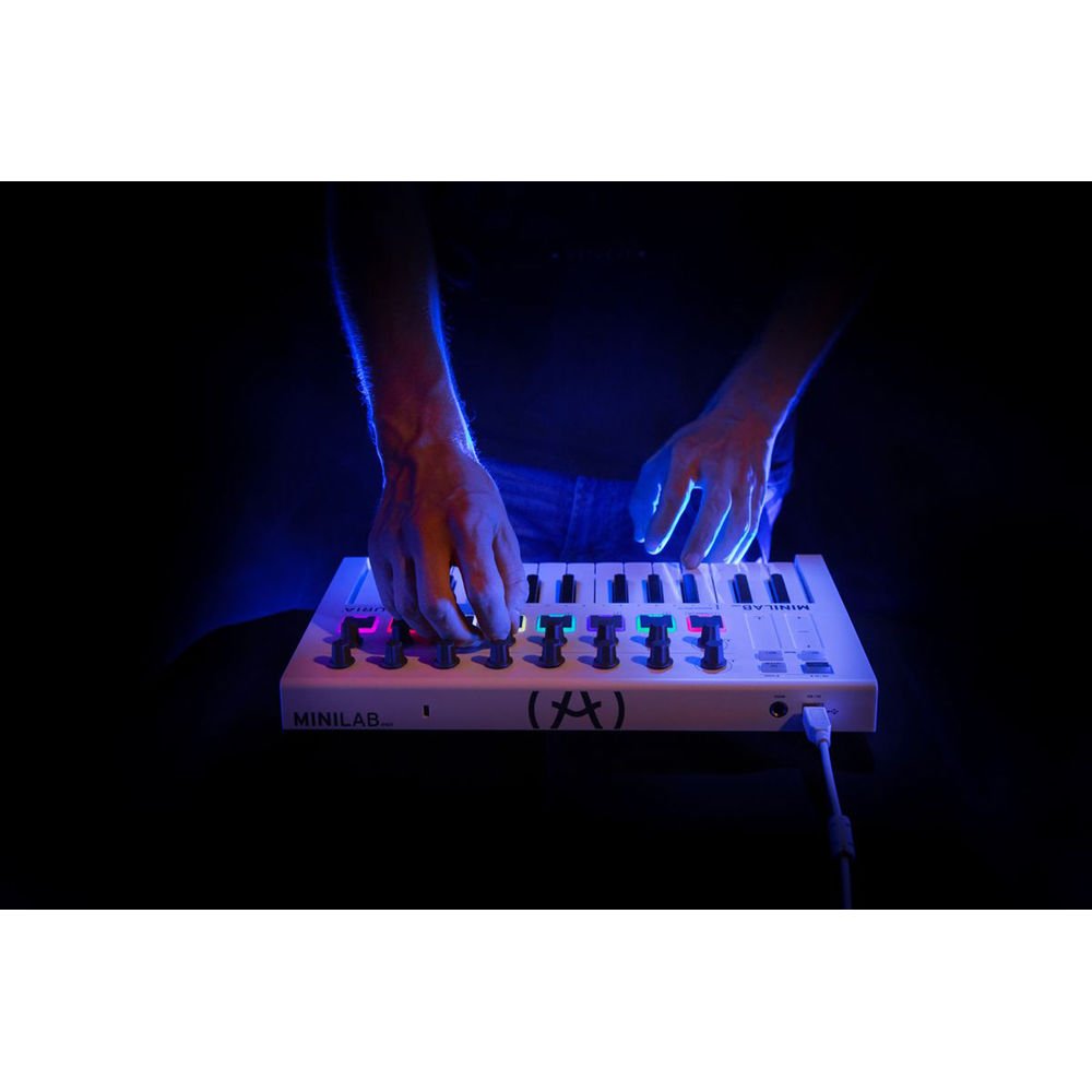 Amazon.com: Arturia MINILAB mkII universal MIDI Controller with 1
