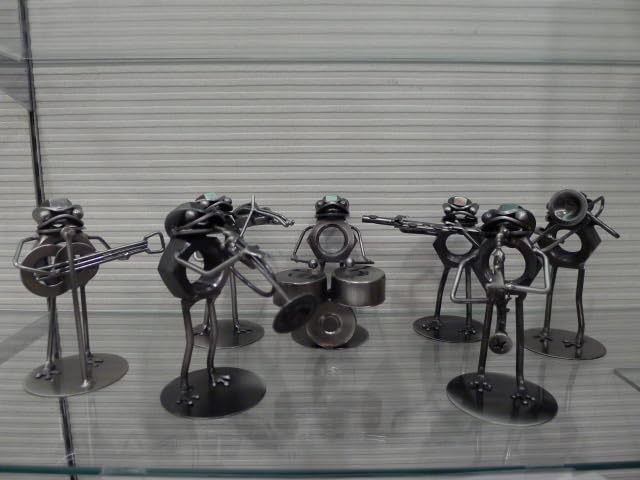 カエルの置物 ブリキ ボルト 音楽隊 ジャンクアート 7体 カエルの置物